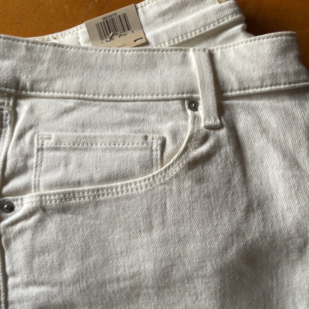 Levi's White Classic Mid-Rise Skinny Jeans Timeless Style Size 18 - Picture 6 of 13